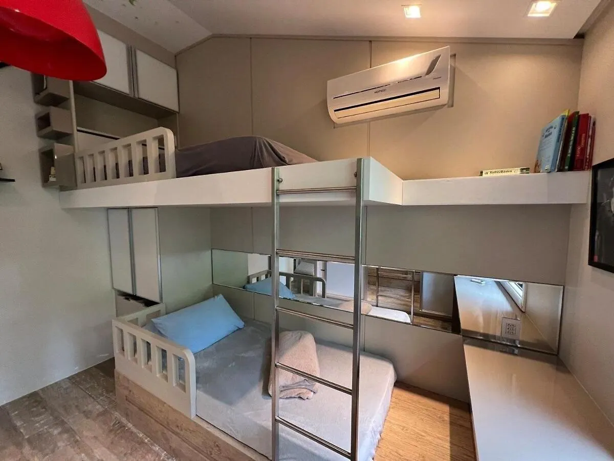 Casa pé na areia em praia paradisíaca Balneário Camboriú 0*,  Brasil
