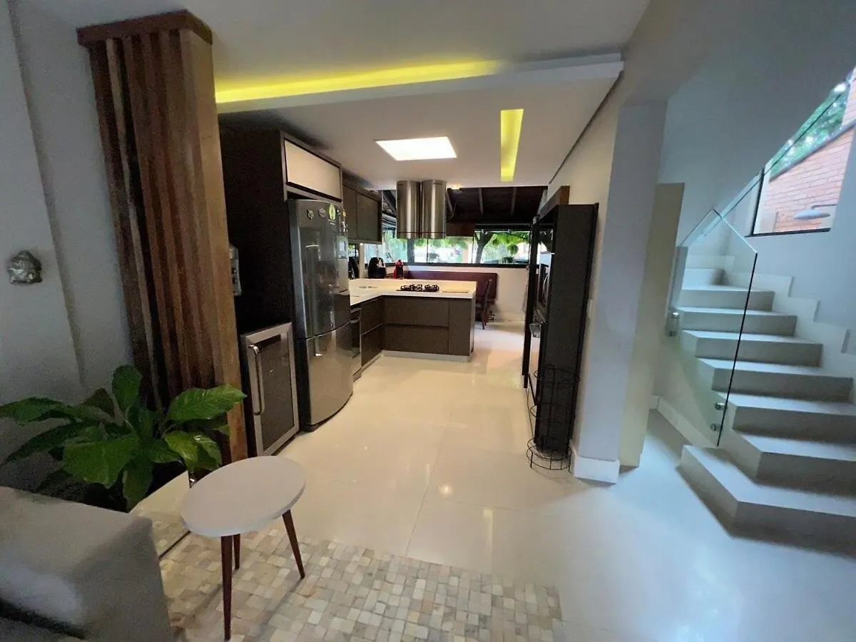 Casa pé na areia em praia paradisíaca Balneário Camboriú Casa de Férias