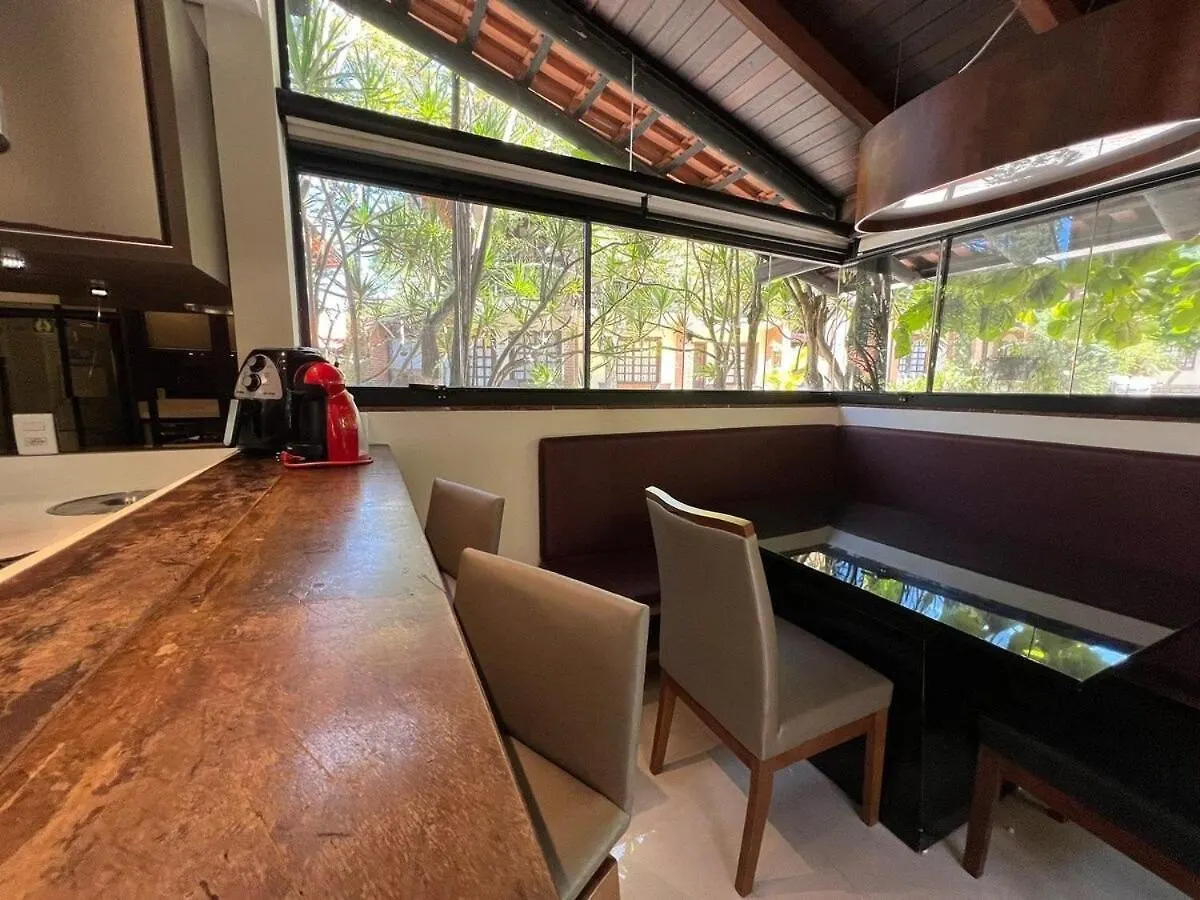 Casa pé na areia em praia paradisíaca Balneário Camboriú