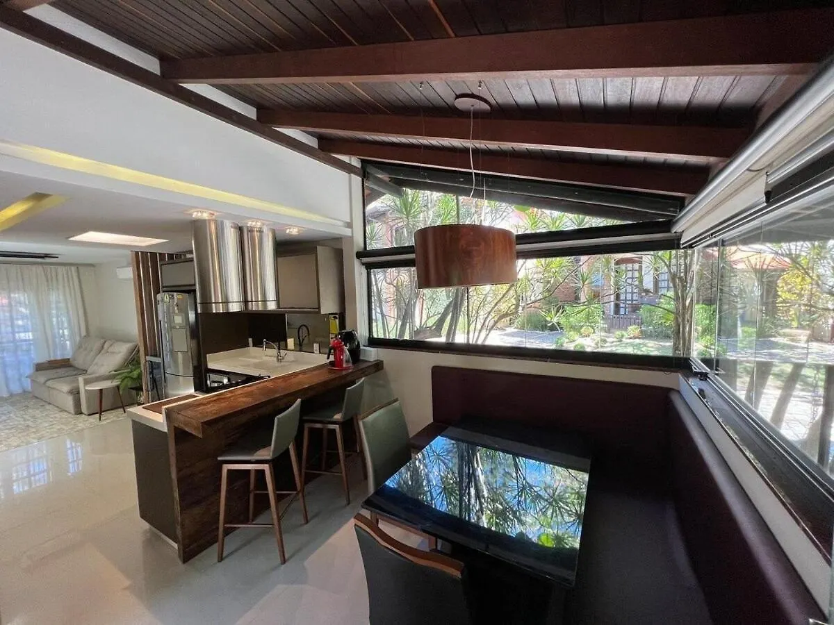 Casa pé na areia em praia paradisíaca Balneário Camboriú Casa de Férias